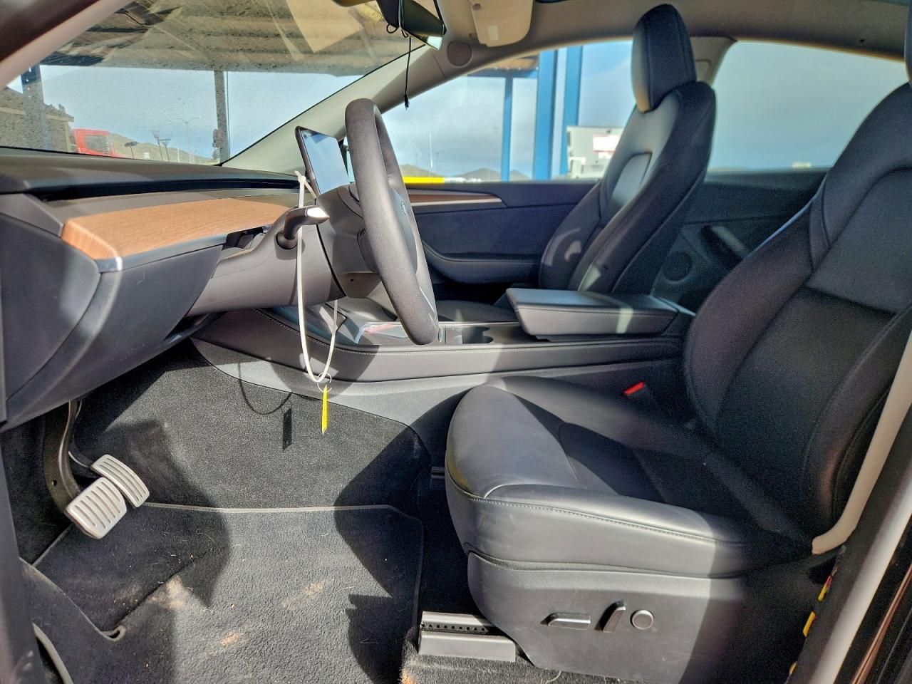 2023 Tesla Model Y - Фото 7