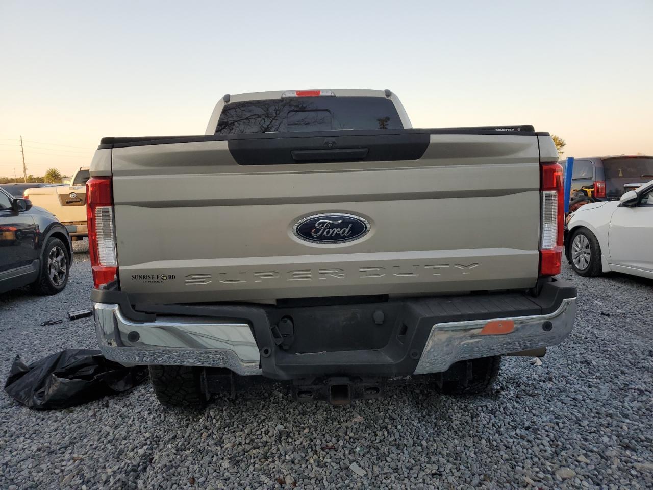 2018 Ford F250 Super Duty - Image 6