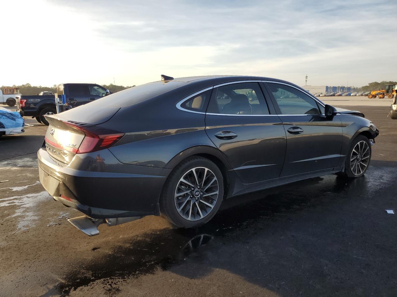 2021 Hyundai Sonata Limited - Image 3
