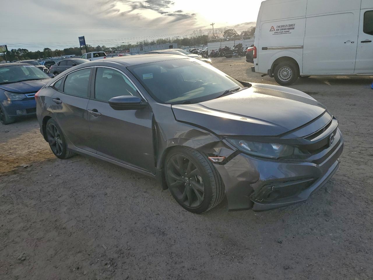 2019 Honda Civic Sport - Image 4