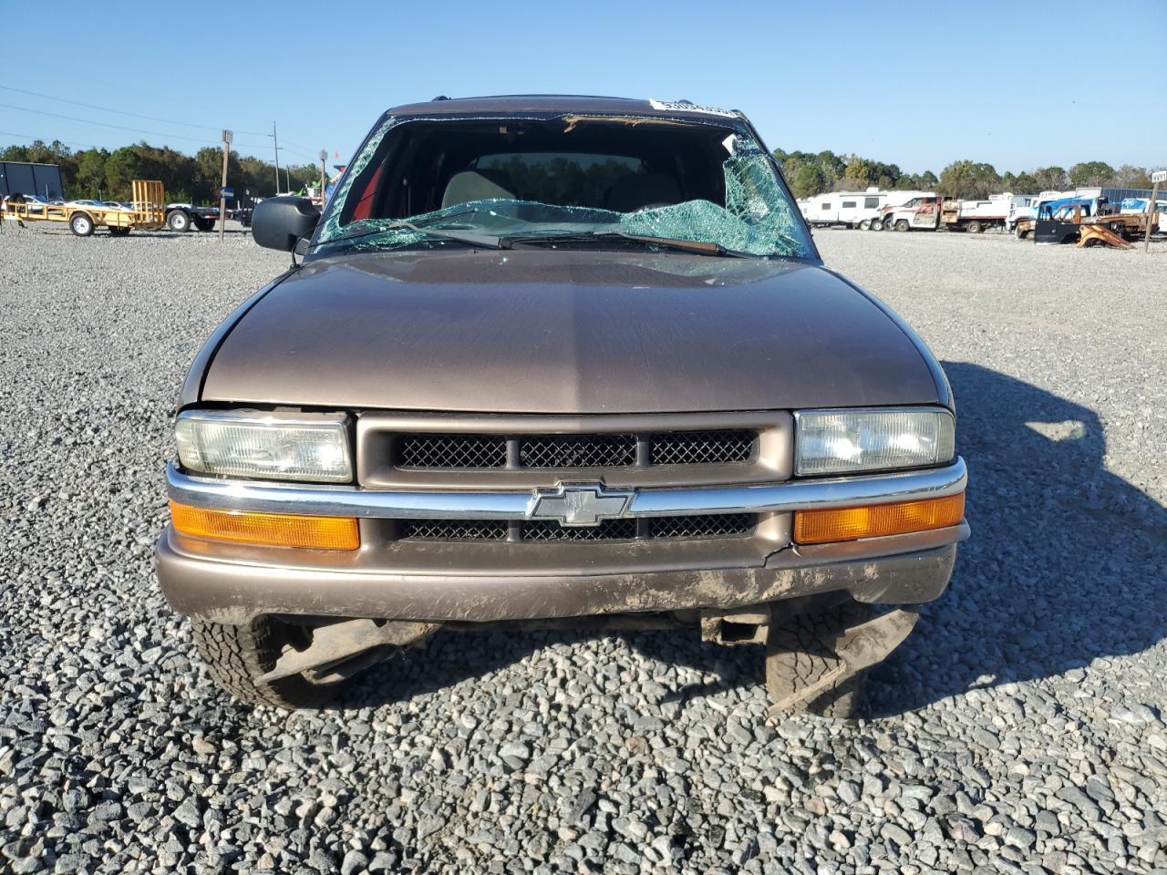 2002 Chevrolet Blazer - Image 5
