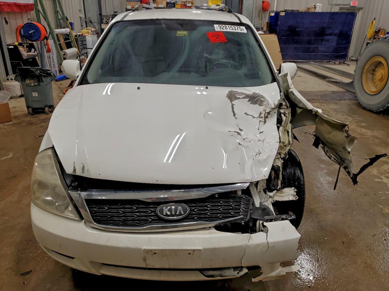 2011 Kia Sedona Lx - Фото 5