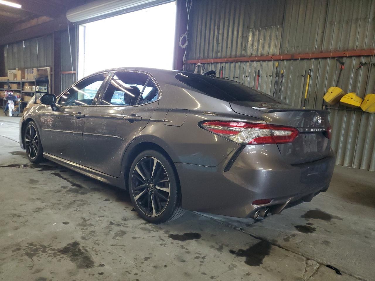 2018 Toyota Camry Xse - Фото 2