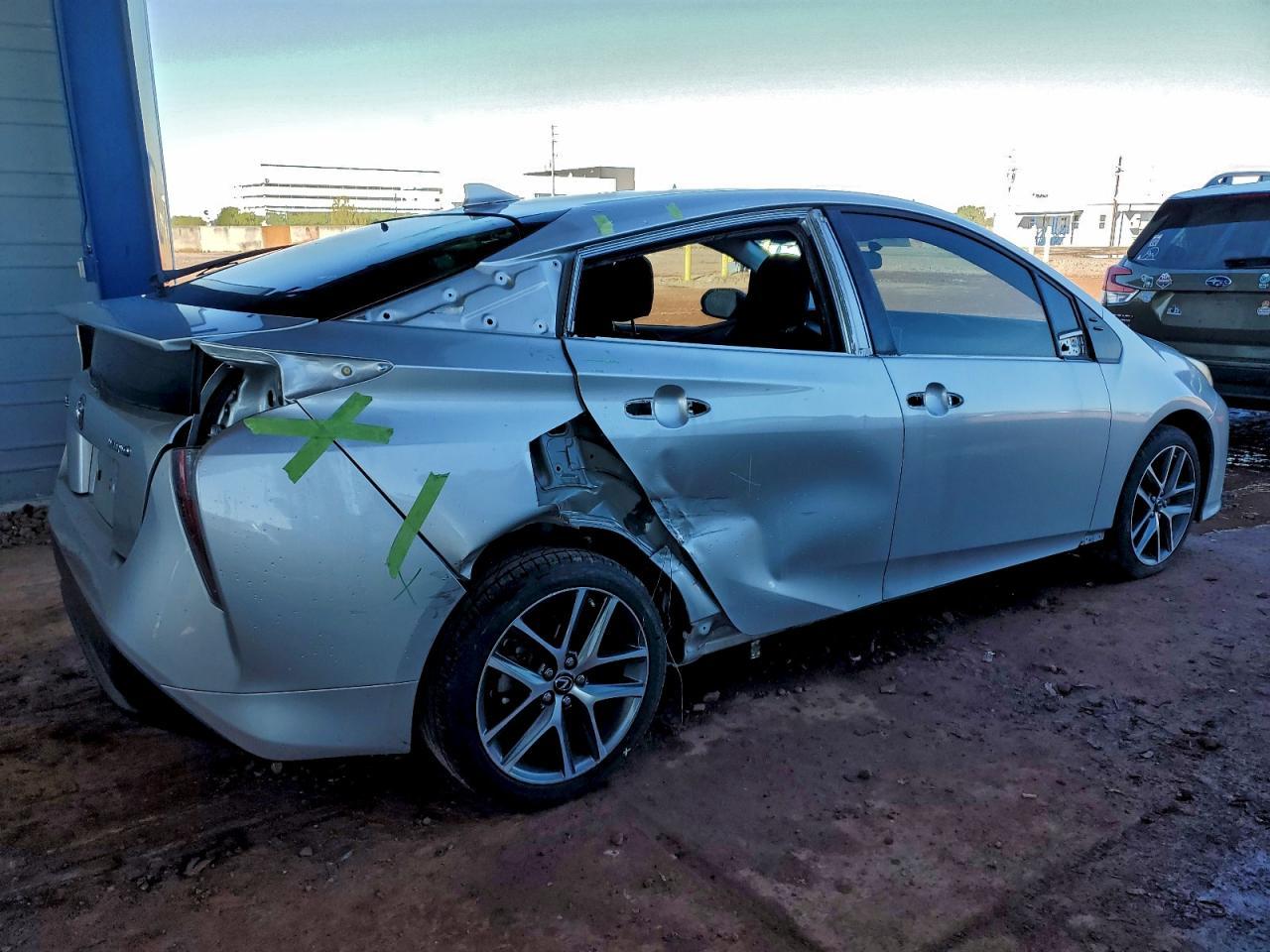 2016 Toyota Prius - Фото 3