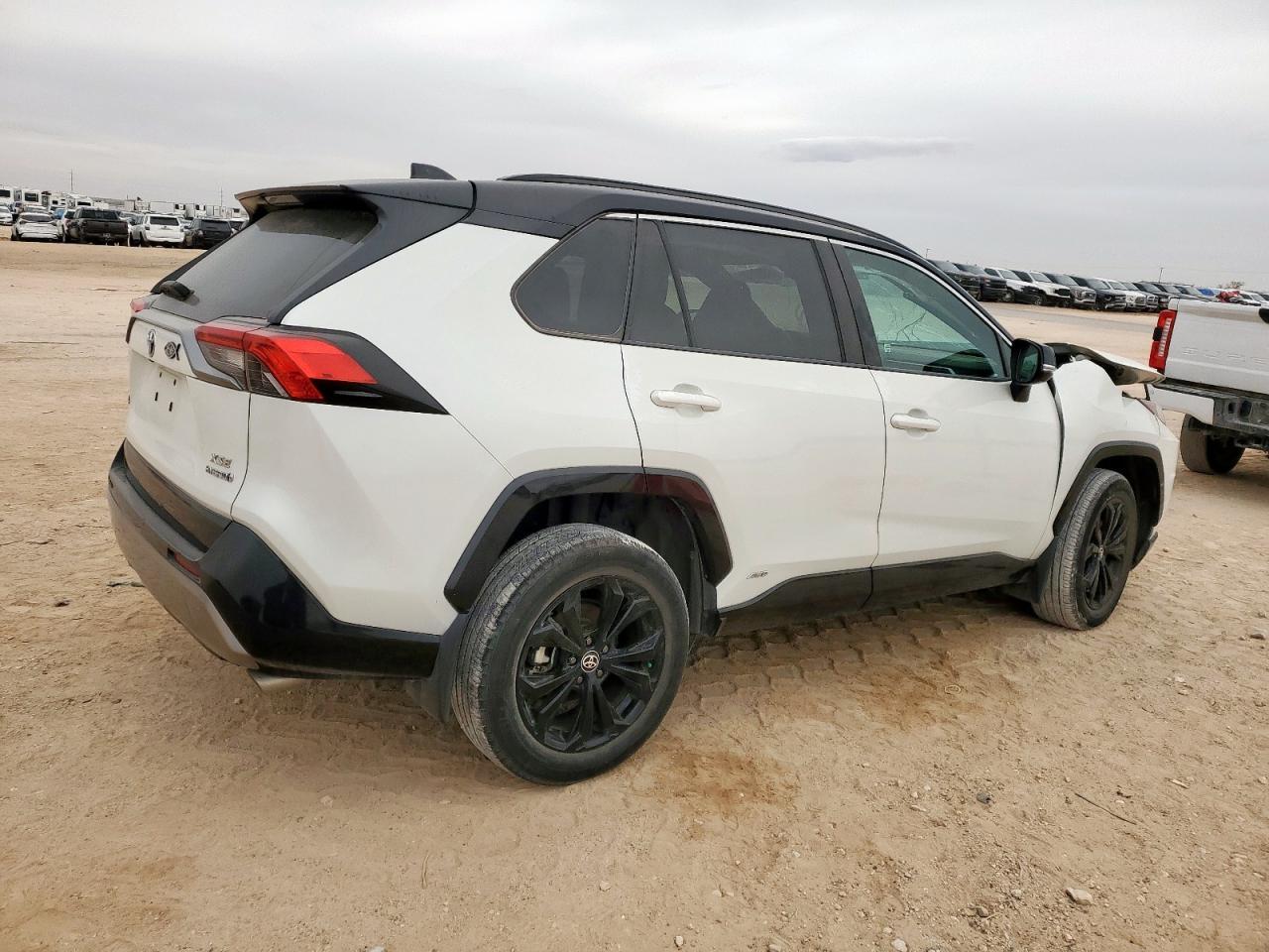 2022 Toyota Rav4 Xse - Image 3