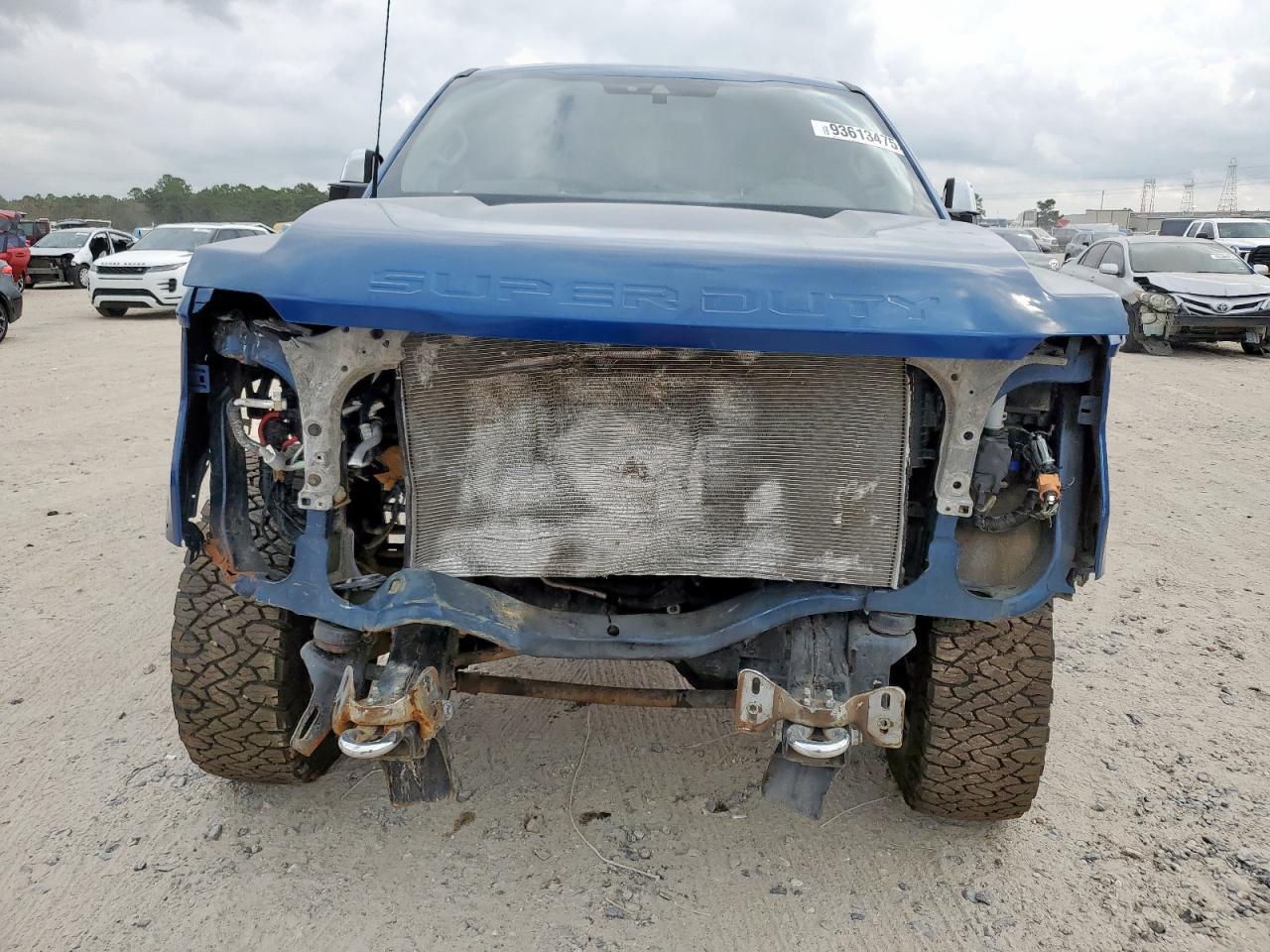 2022 Ford F250 Super Duty - Image 5