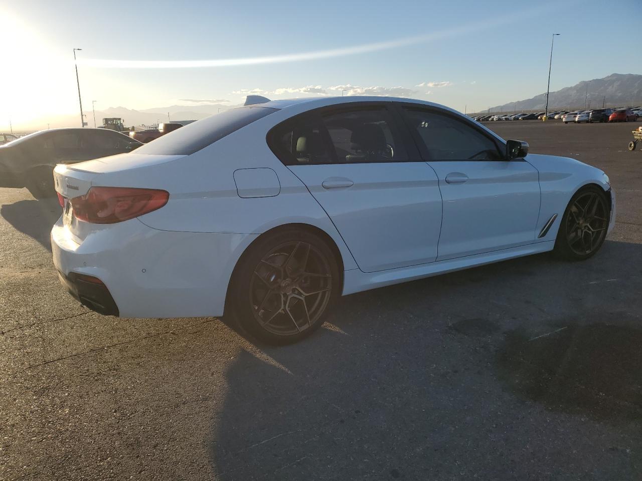 2019 BMW M550Xi - Фото 3