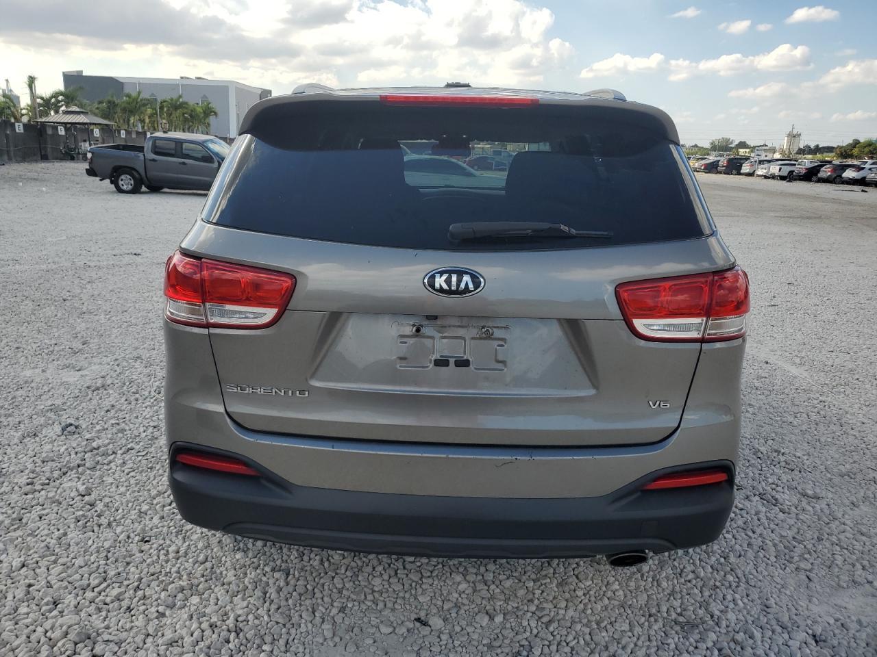 2016 Kia Sorento Lx - Фото 6