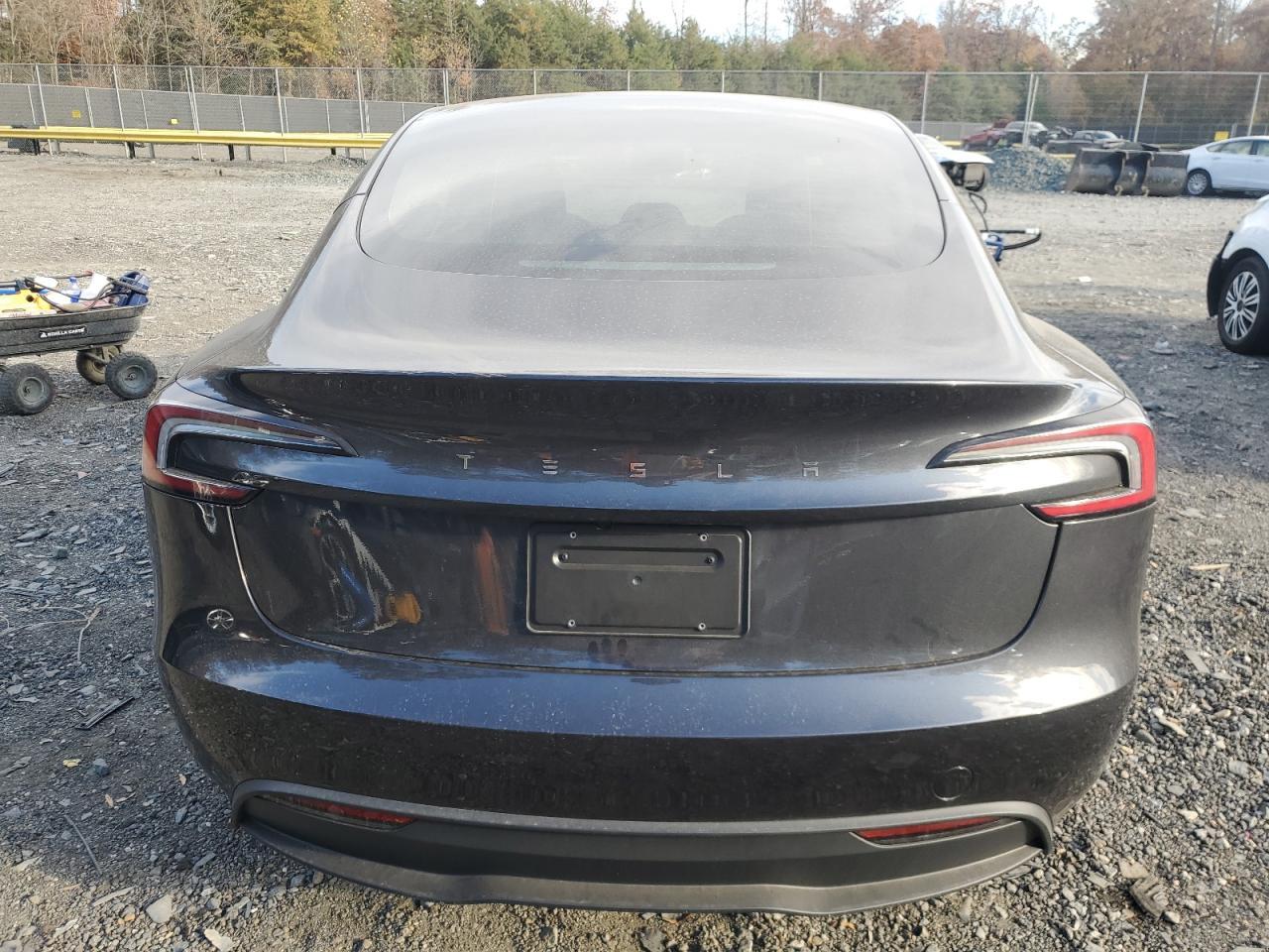 2025 Tesla Model 3 - Image 6