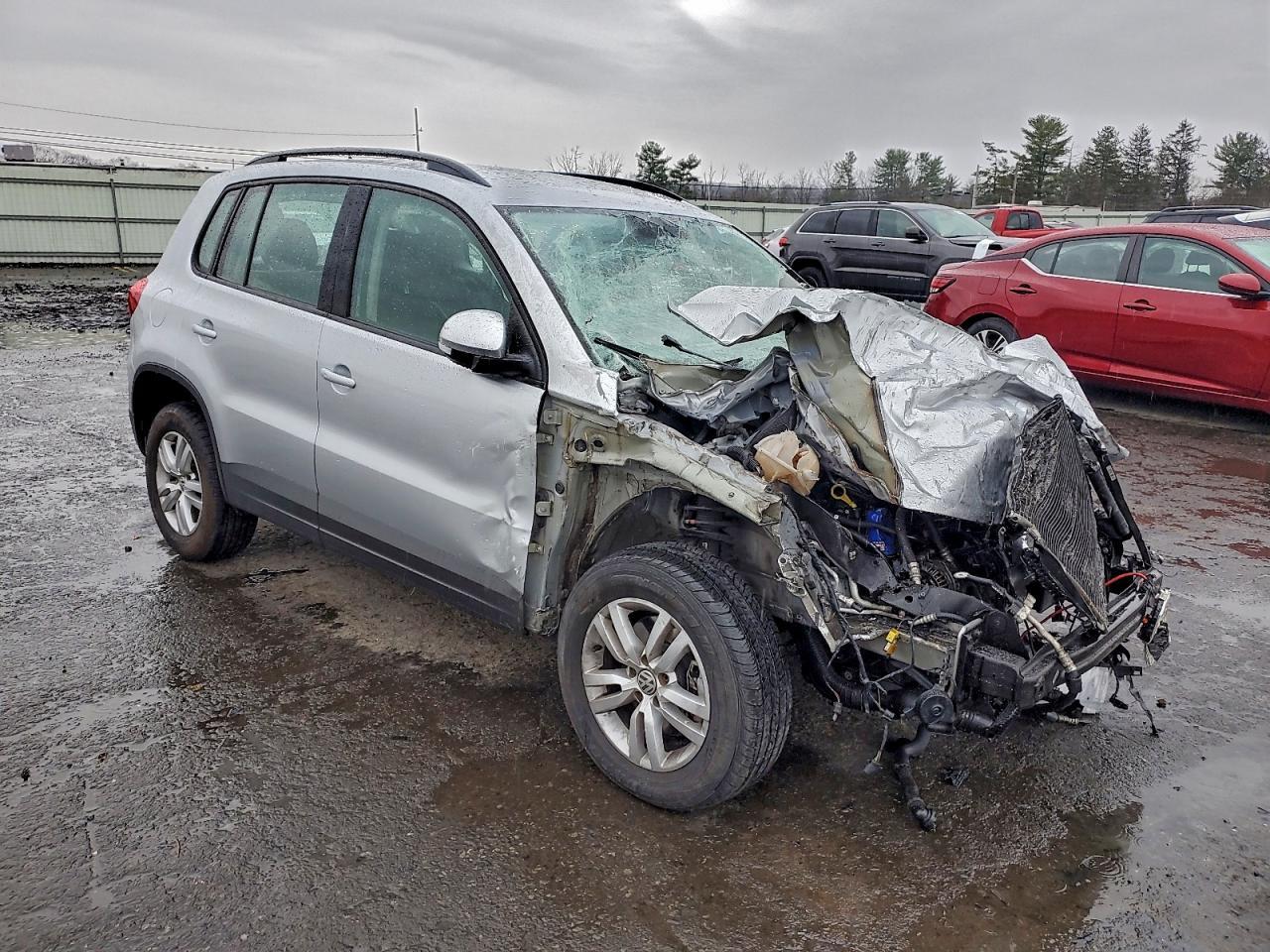 2016 Volkswagen Tiguan S - Image 4