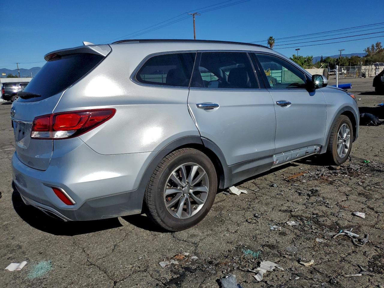 2018 Hyundai Santa Fe Se - Фото 3