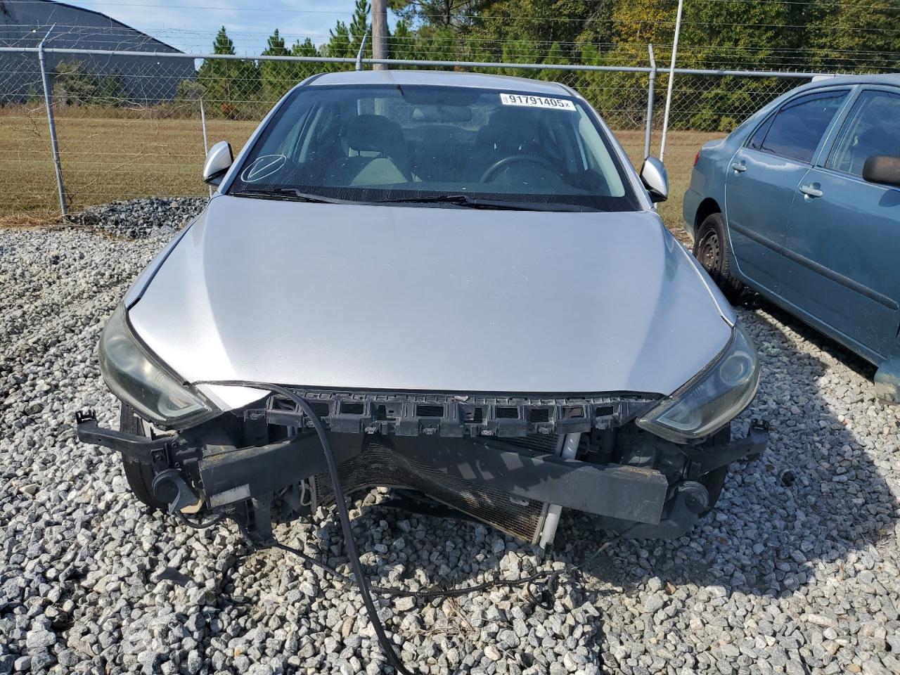 2017 Hyundai Elantra Se - Фото 5