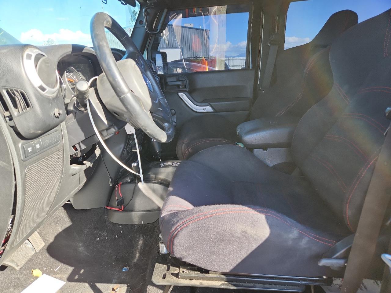 2012 Jeep Wrangler Rubicon - Image 7