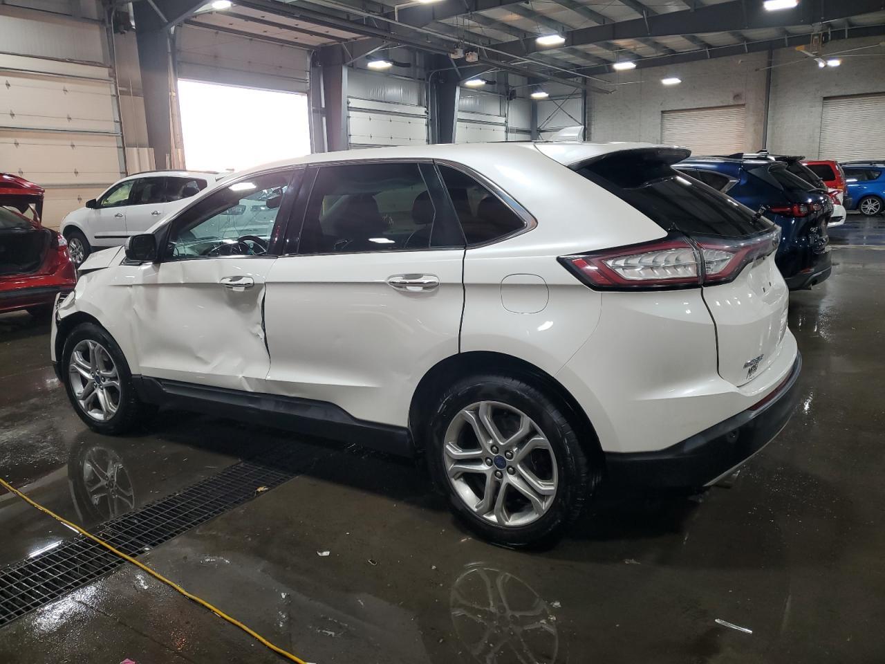 2016 Ford Edge Titanium - Image 2