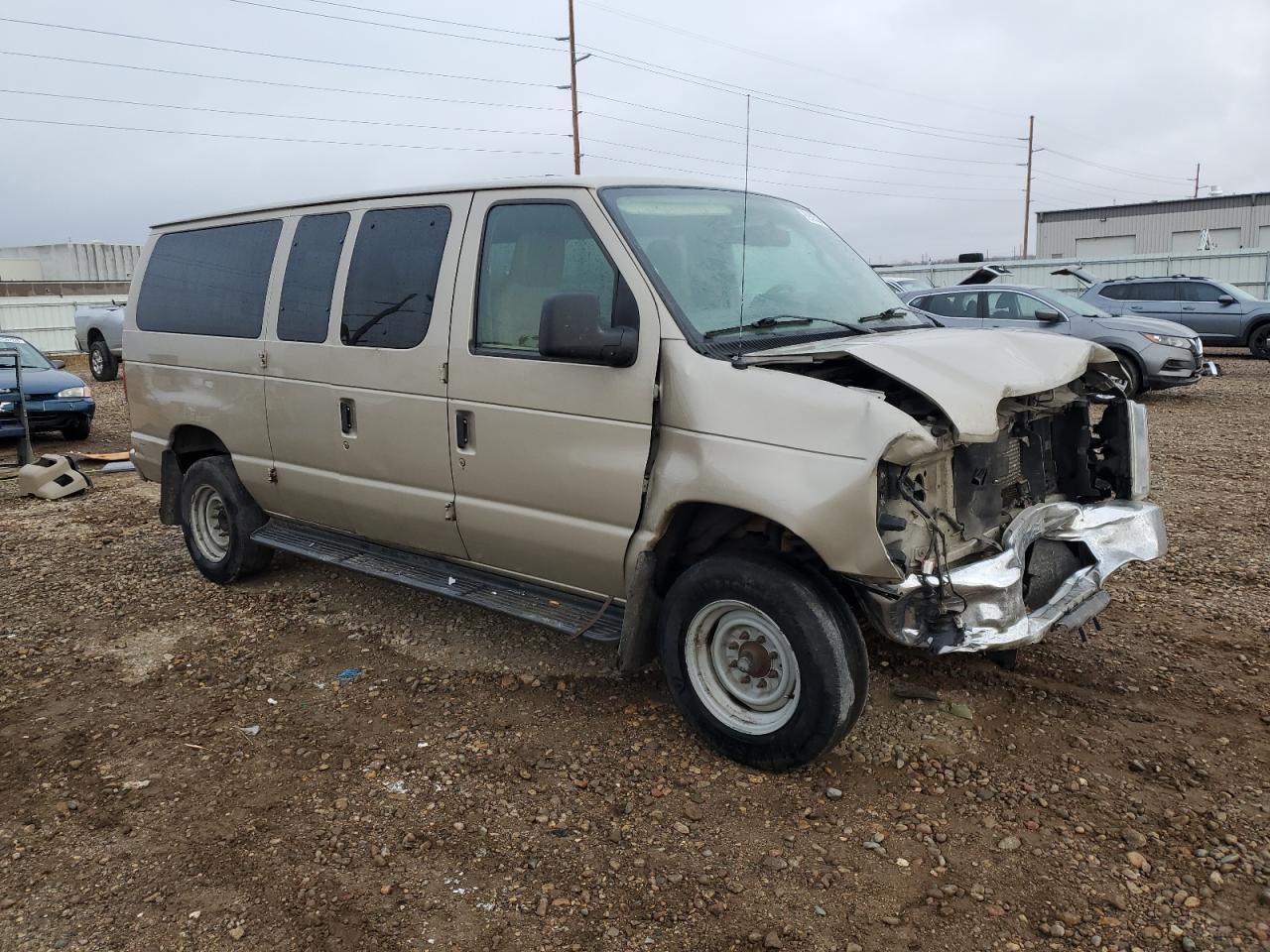 2013 Ford Econoline E350 Super Duty Wagon - Фото 4