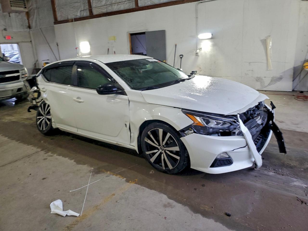 2021 Nissan Altima Sr - Фото 4