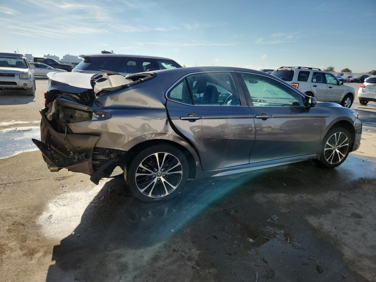 2018 Toyota Camry L - Фото 3