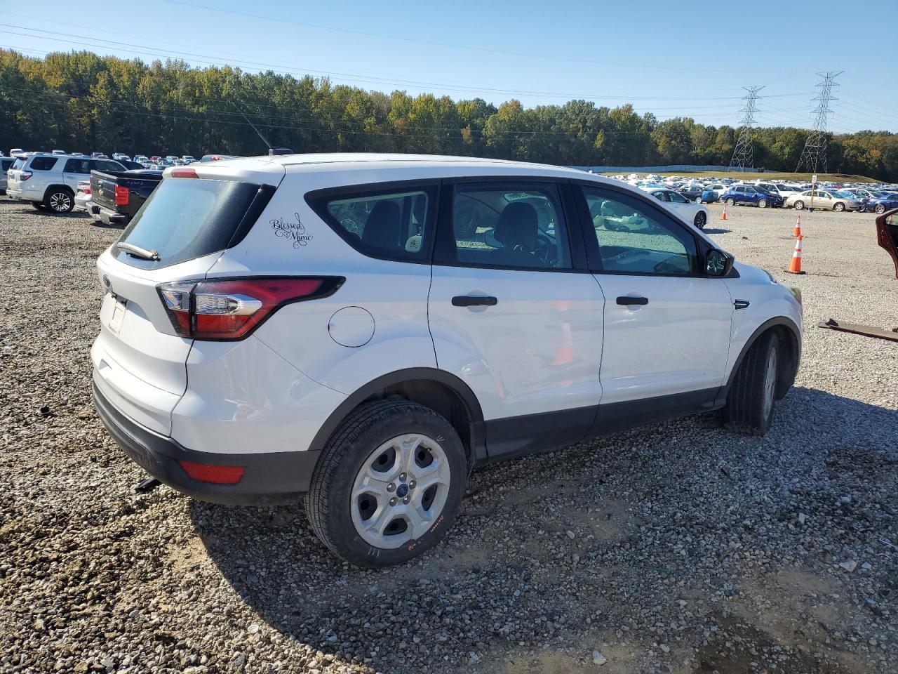 2017 Ford Escape S - Фото 3