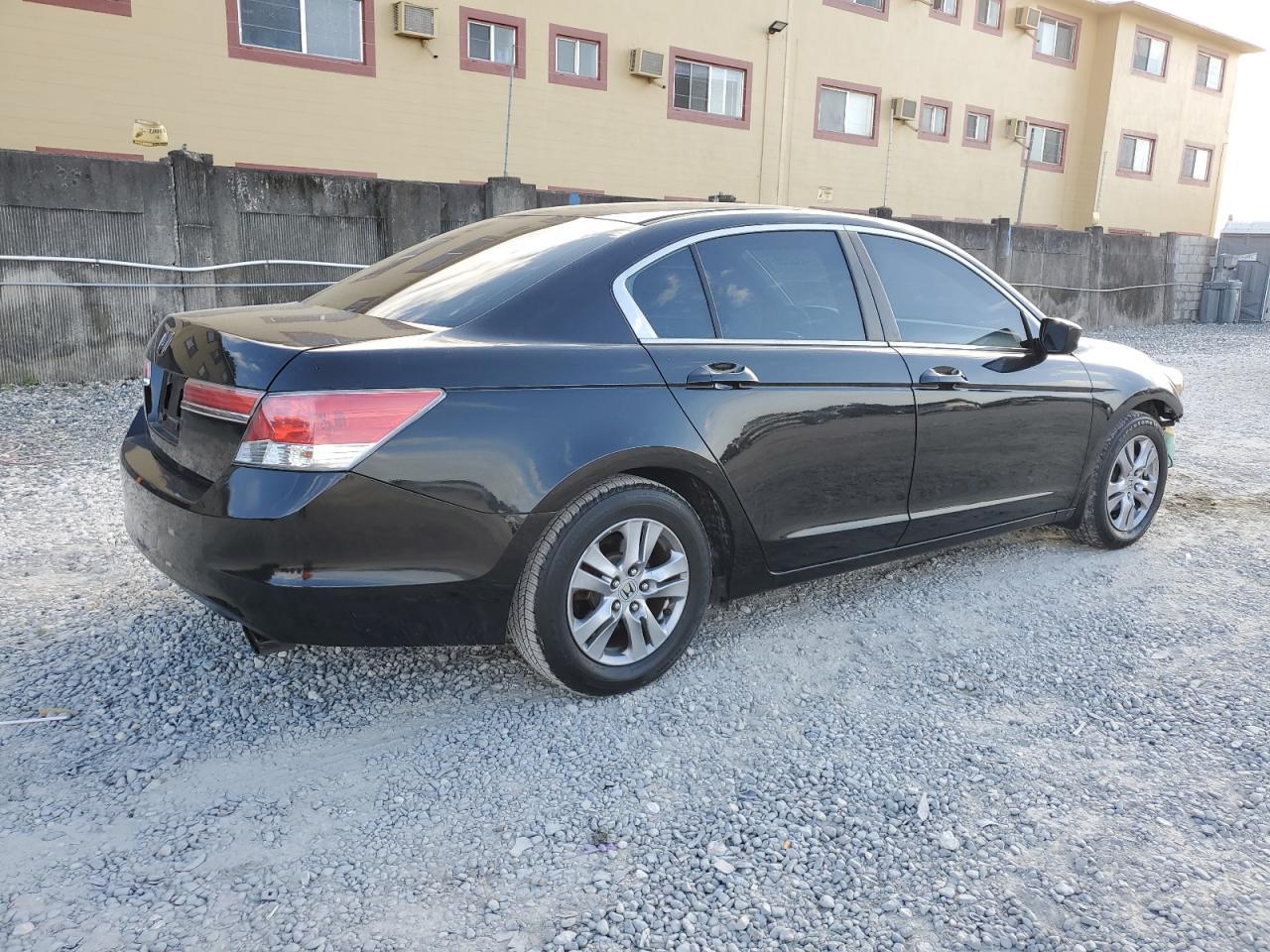 2012 Honda Accord Lxp - Image 3