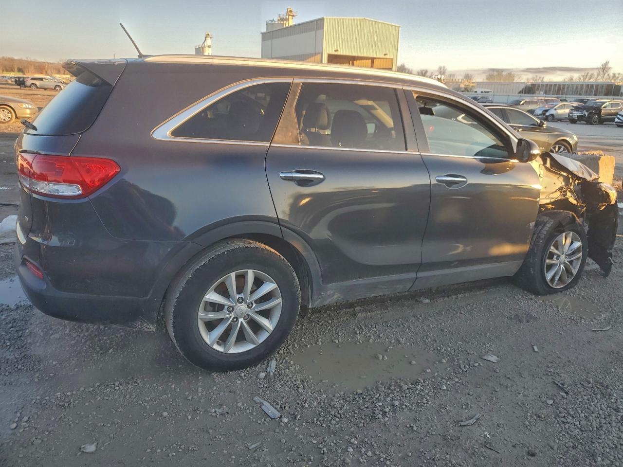 2016 Kia Sorento Lx - Image 3