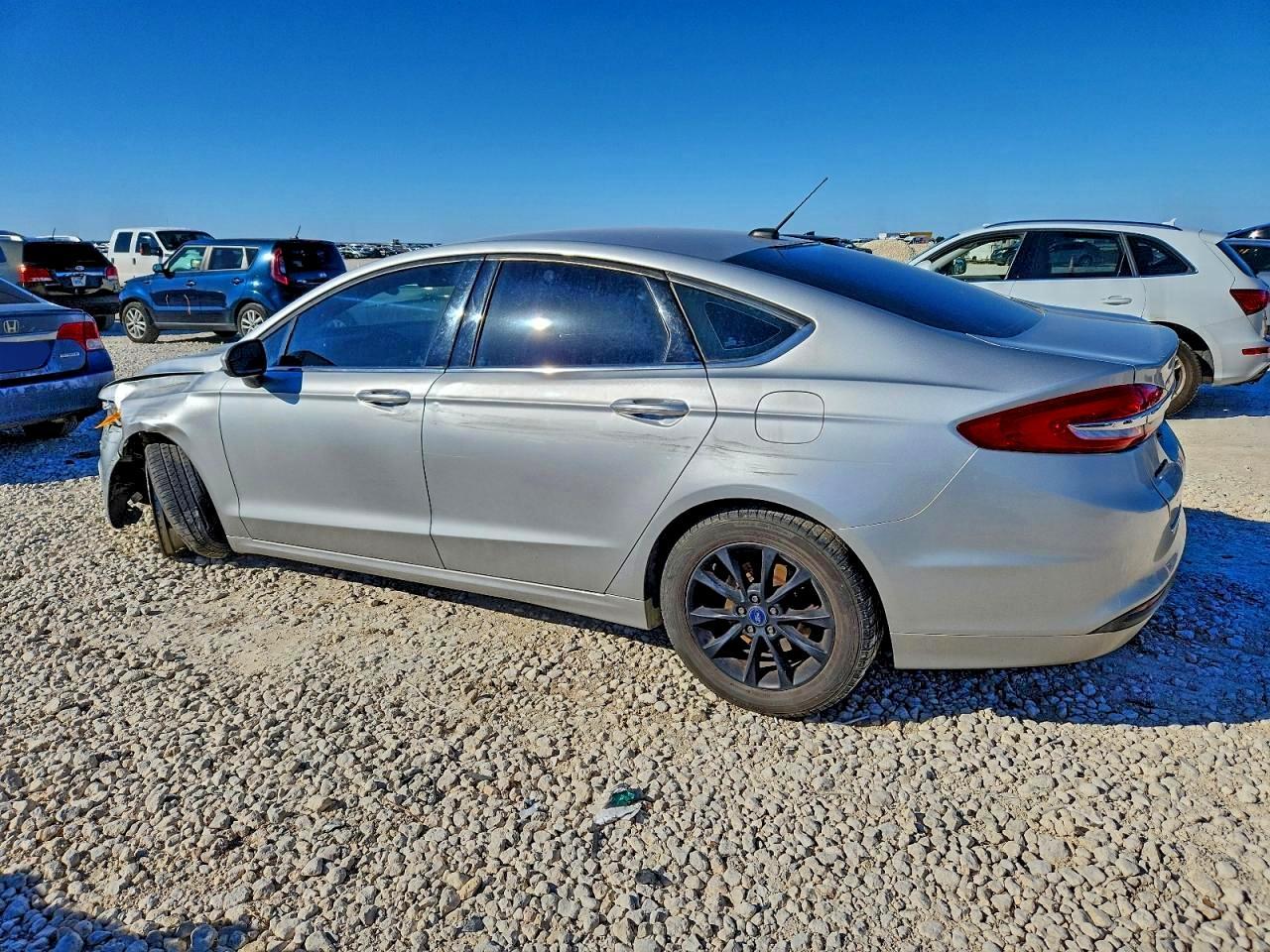 2017 Ford Fusion Se - Image 2