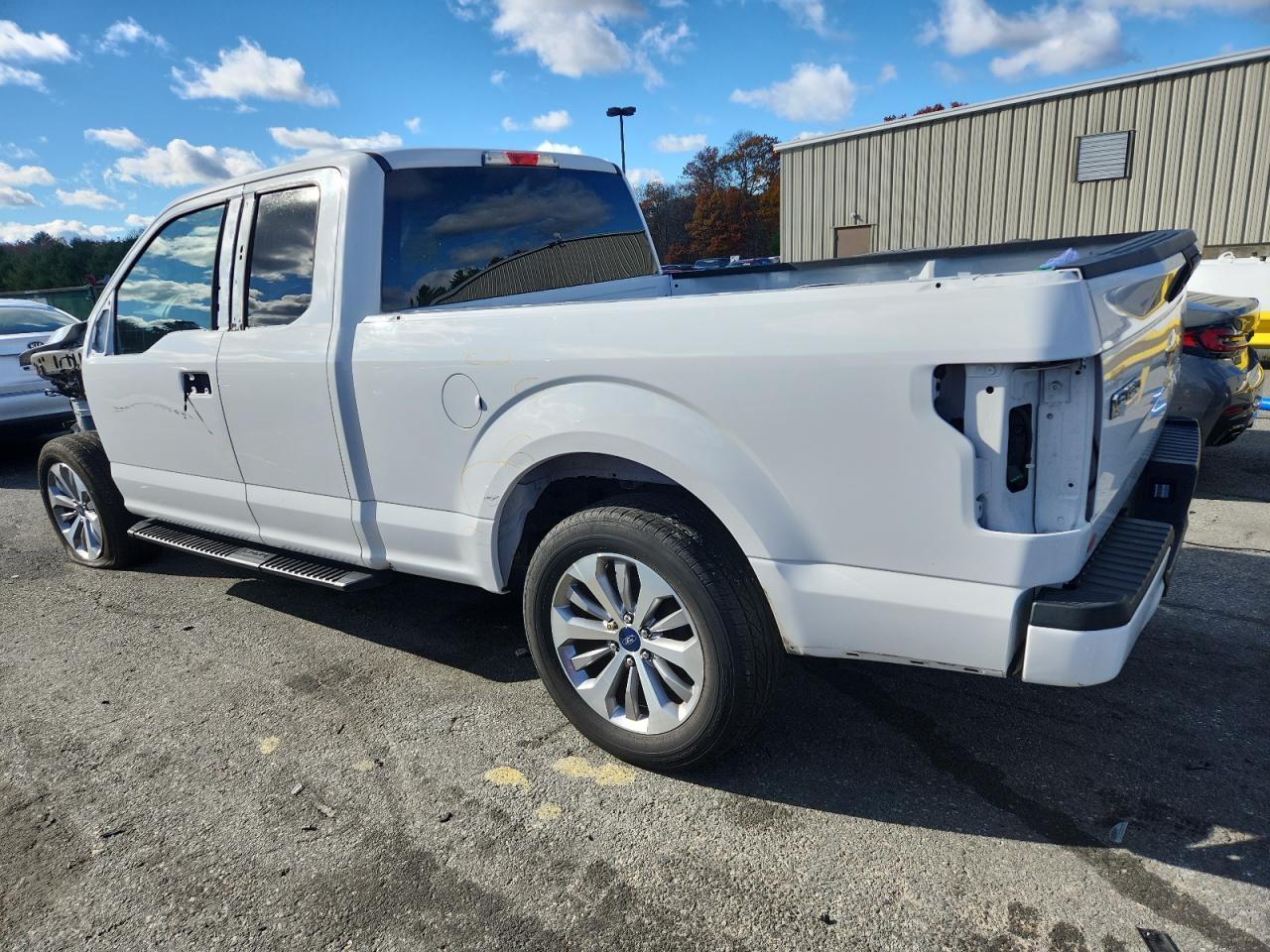 2017 Ford F150 Super Cab - Фото 2