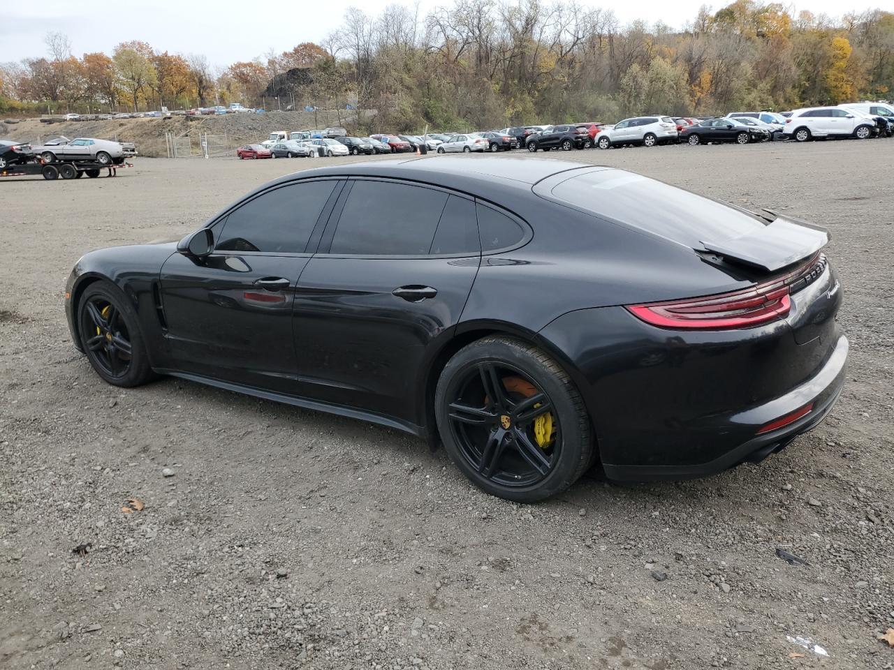 2018 Porsche Panamera 4S - Фото 2