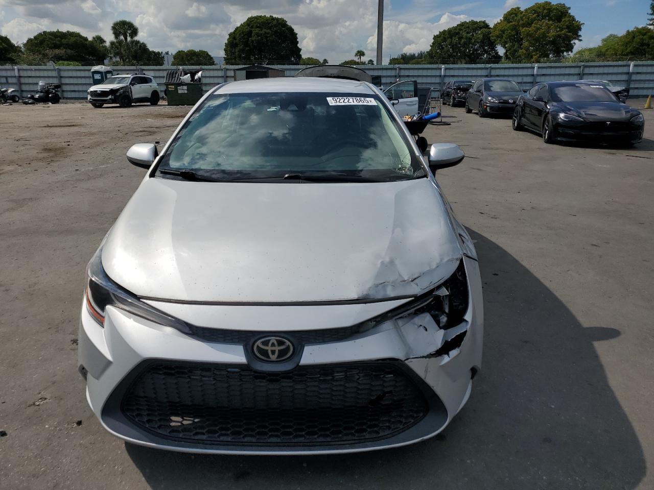 2022 Toyota Corolla Le - Image 5