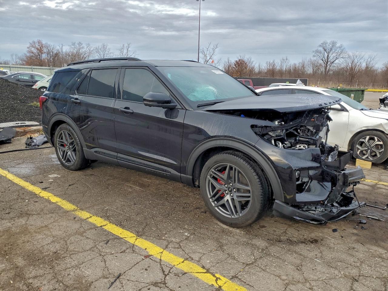 2025 Ford Explorer St - Фото 4