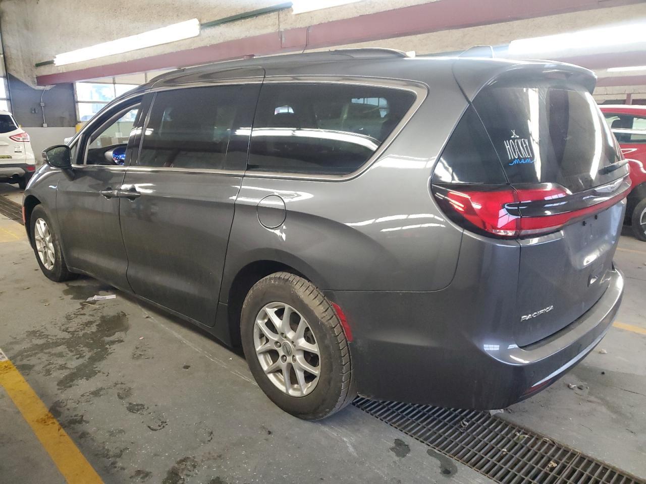 2022 Chrysler Pacifica Touring L - Фото 2