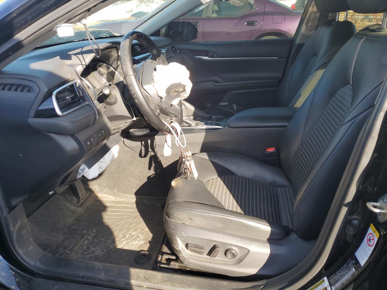 2018 Toyota Camry Hybrid - Image 7