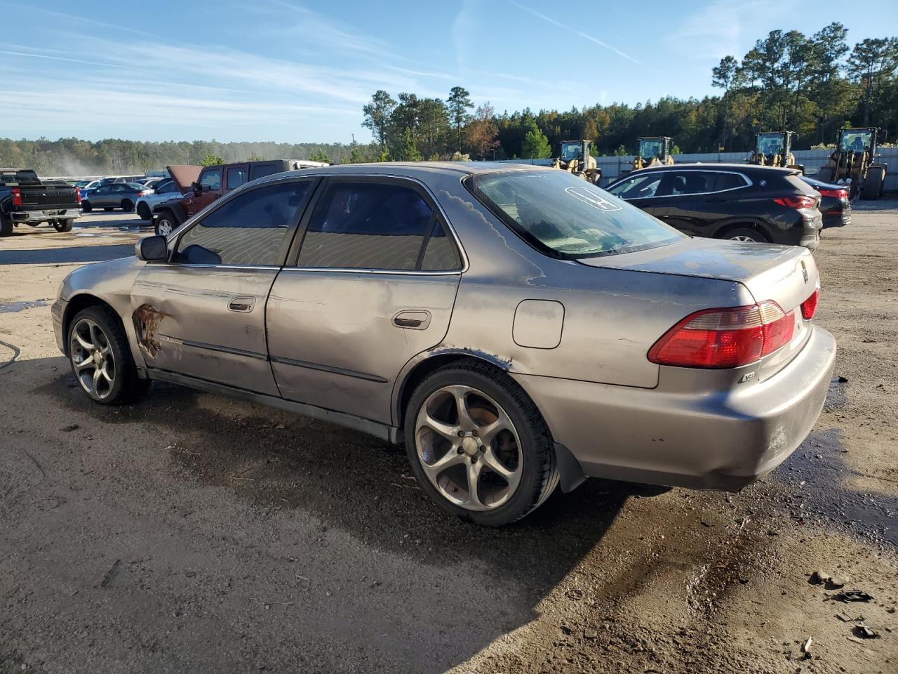 2000 Honda Accord Lx - Image 2
