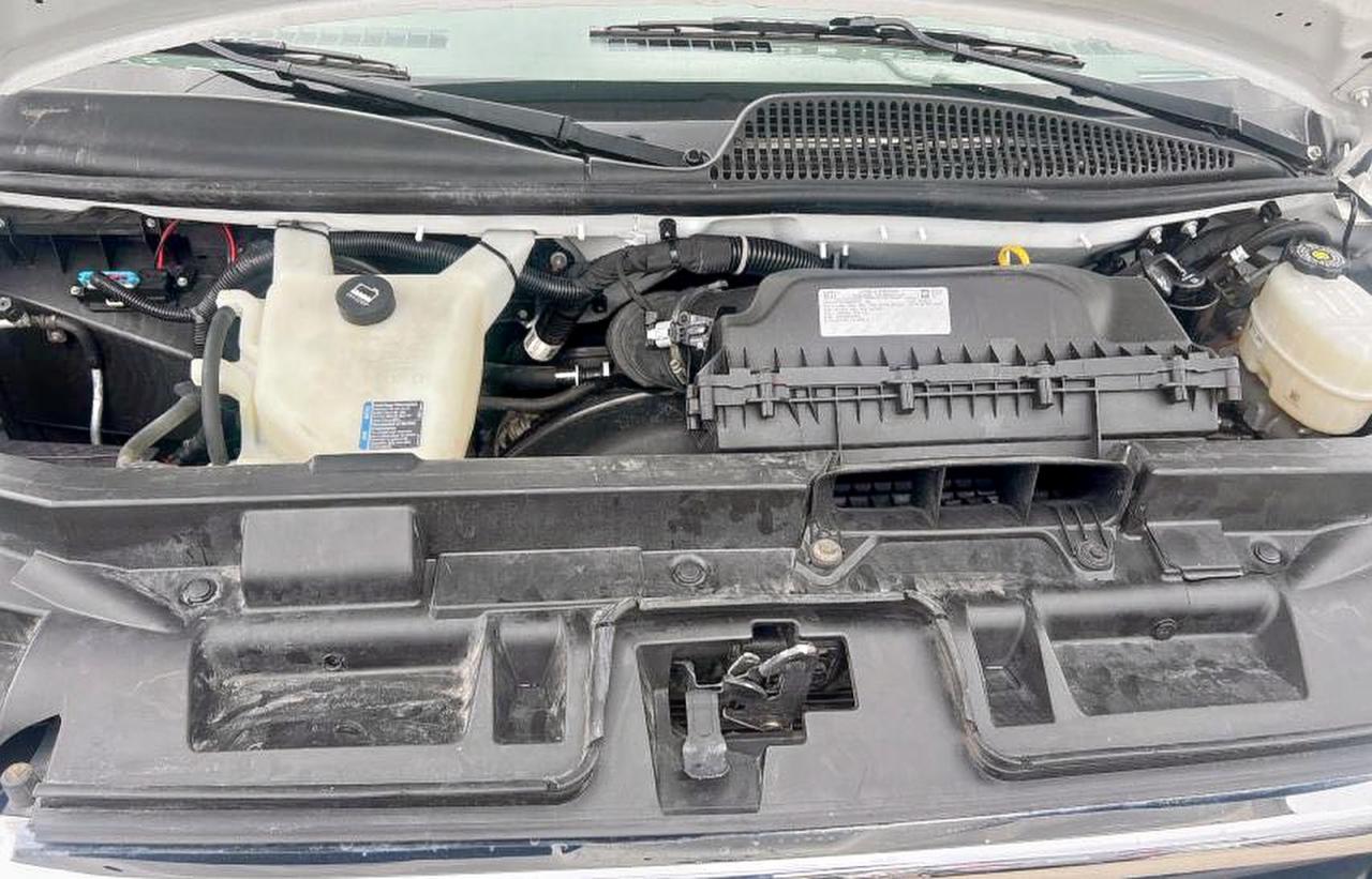 2022 GMC Savana G2500 - Фото 7