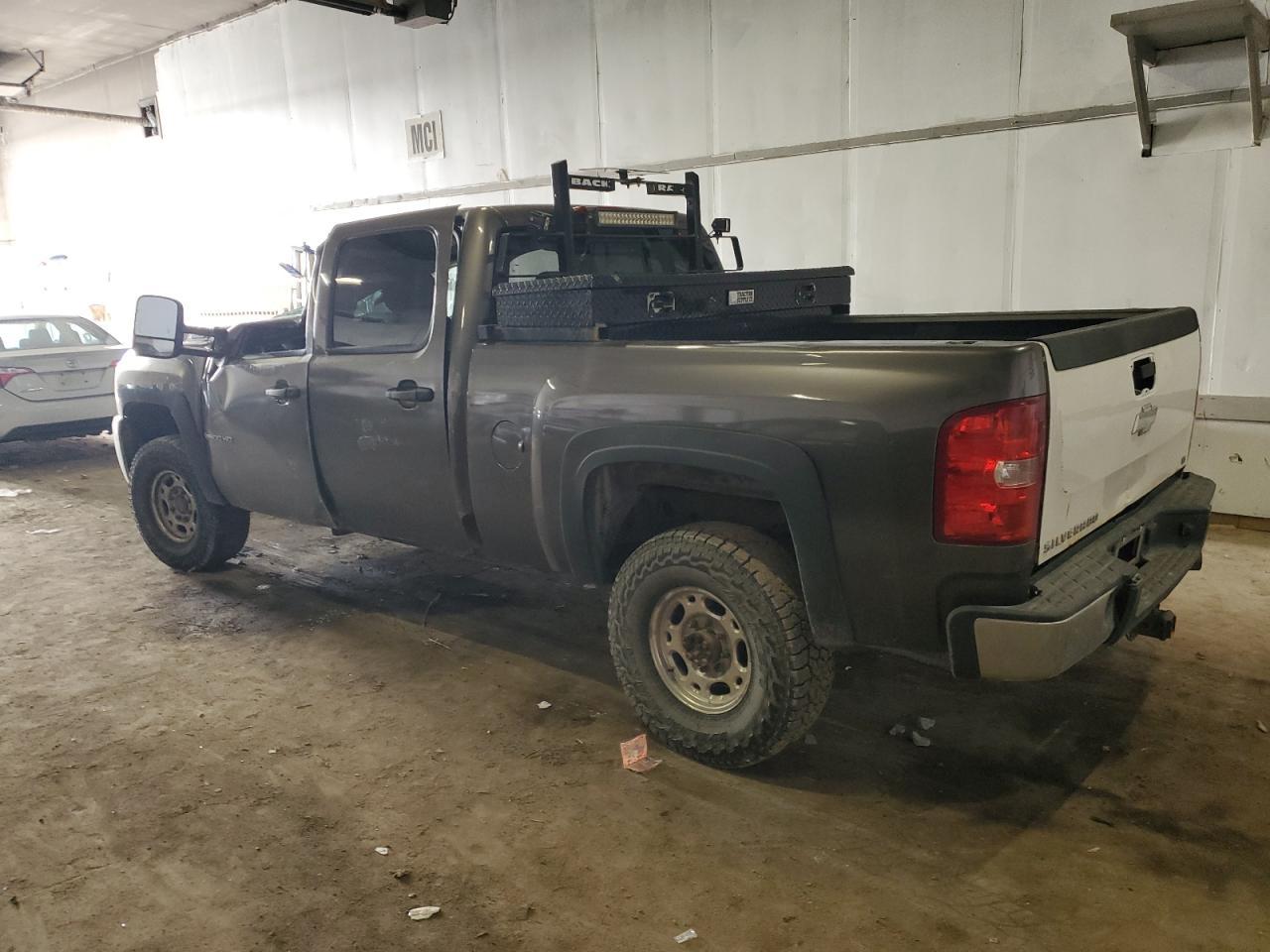 2008 Chevrolet Silverado K2500 Heavy Duty - Image 2