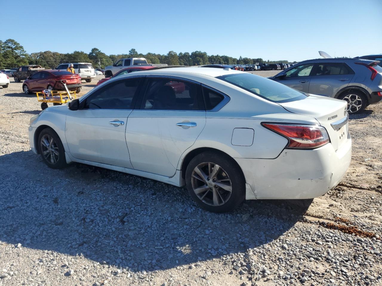2014 Nissan Altima 2.5 - Image 2