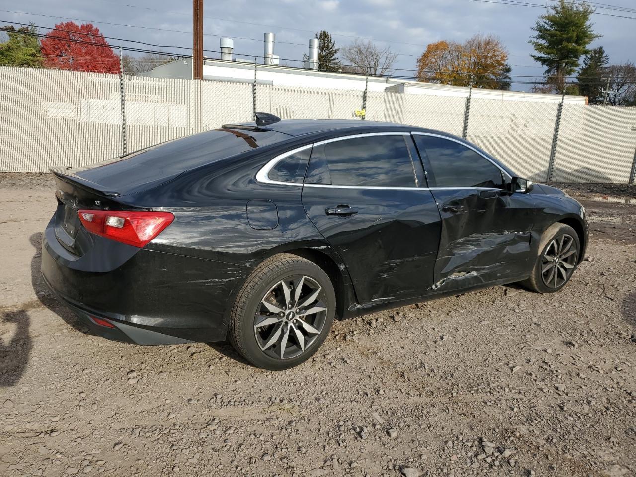 2018 Chevrolet Malibu Lt - Image 3