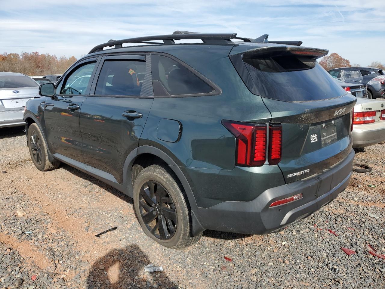 2023 Kia Sorento S - Image 2