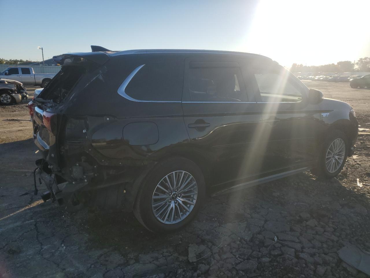 2020 Mitsubishi Outlander Sel - Фото 3