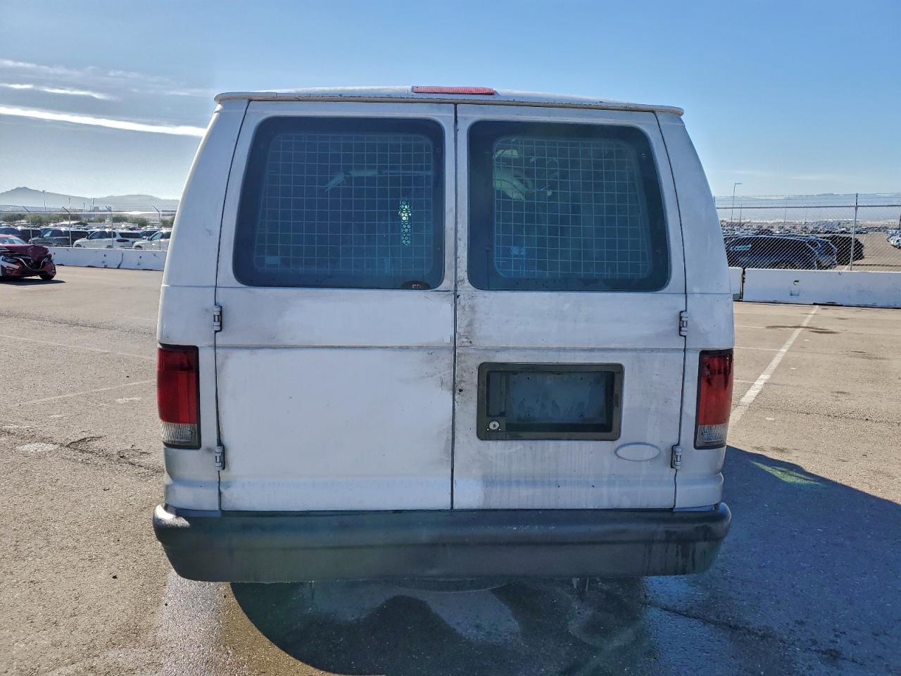 2004 Ford Econoline E150 Van - Image 6