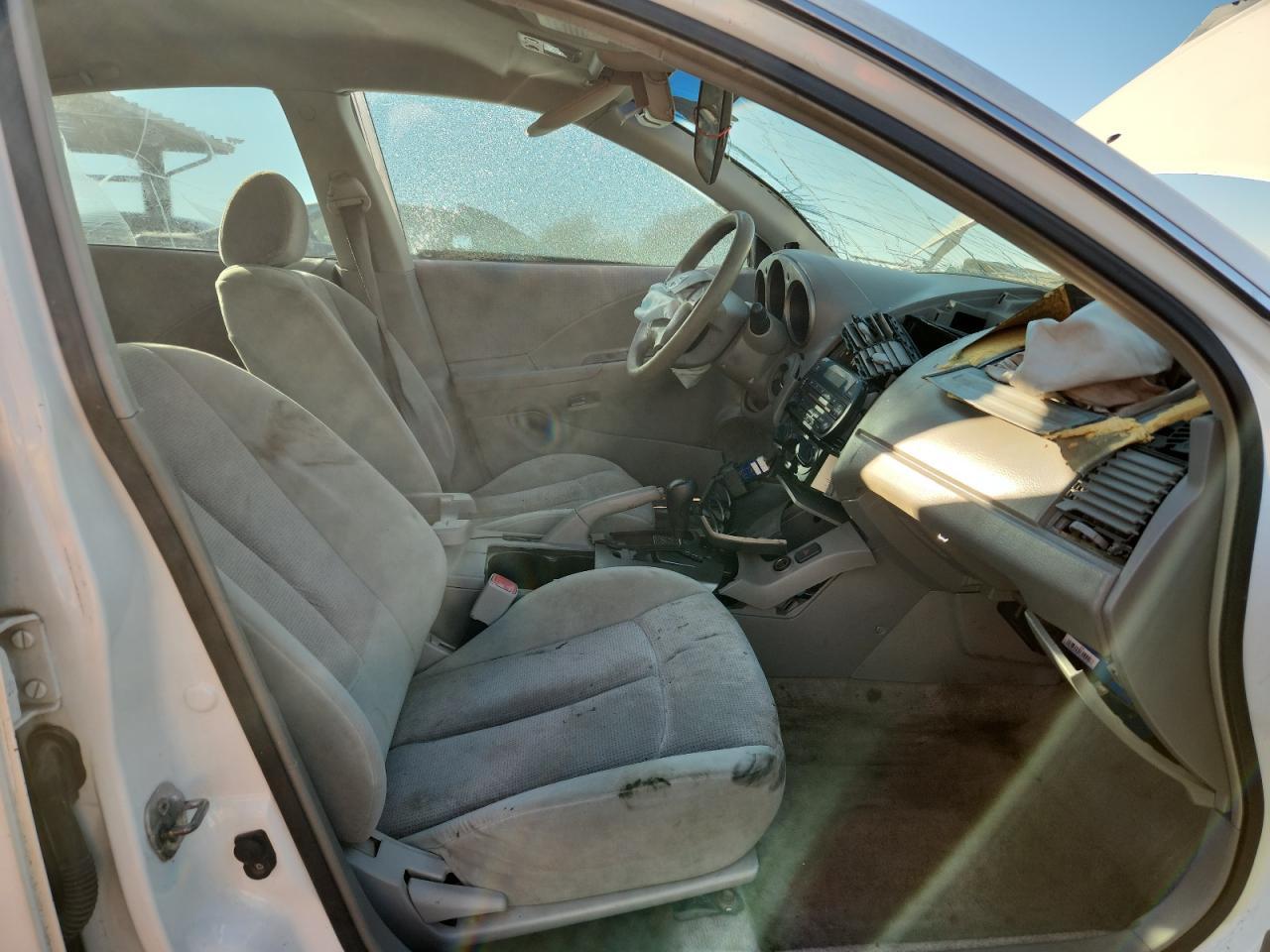 2004 Nissan Altima 2.5 - Фото 7