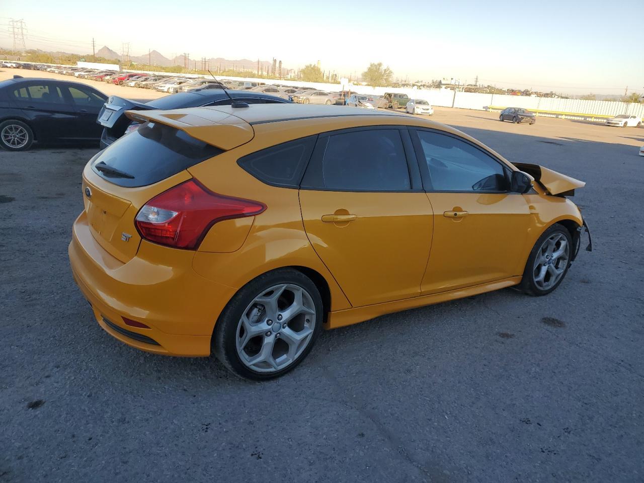 2013 Ford Focus St - Фото 3