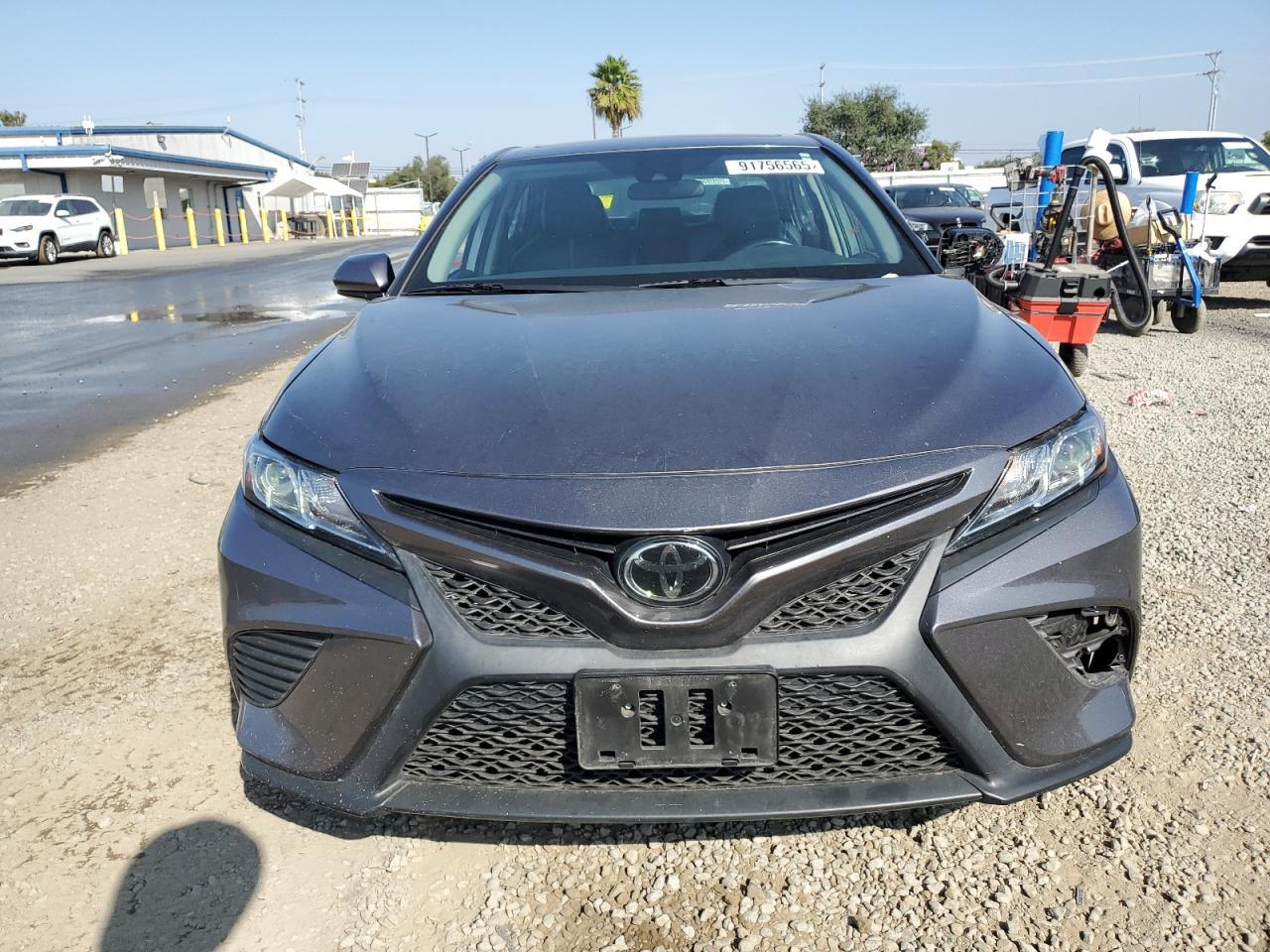 2020 Toyota Camry Se - Image 5
