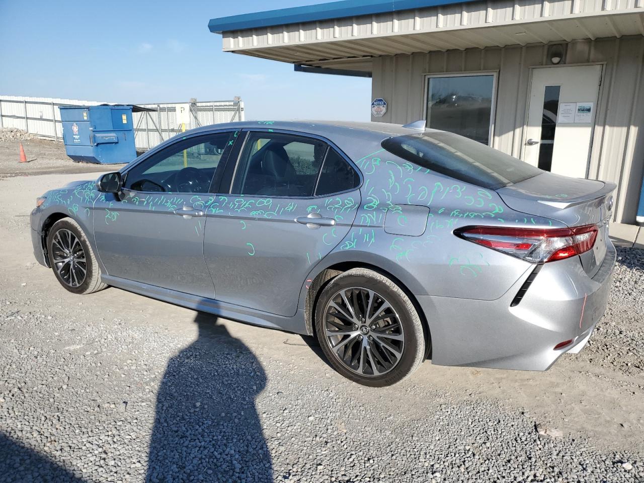 2019 Toyota Camry L - Image 2