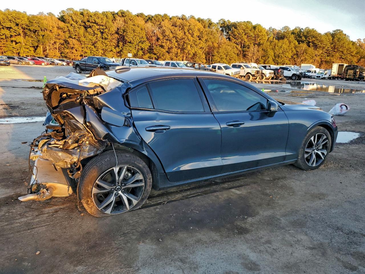 2025 Volvo S60 Plus - Image 3