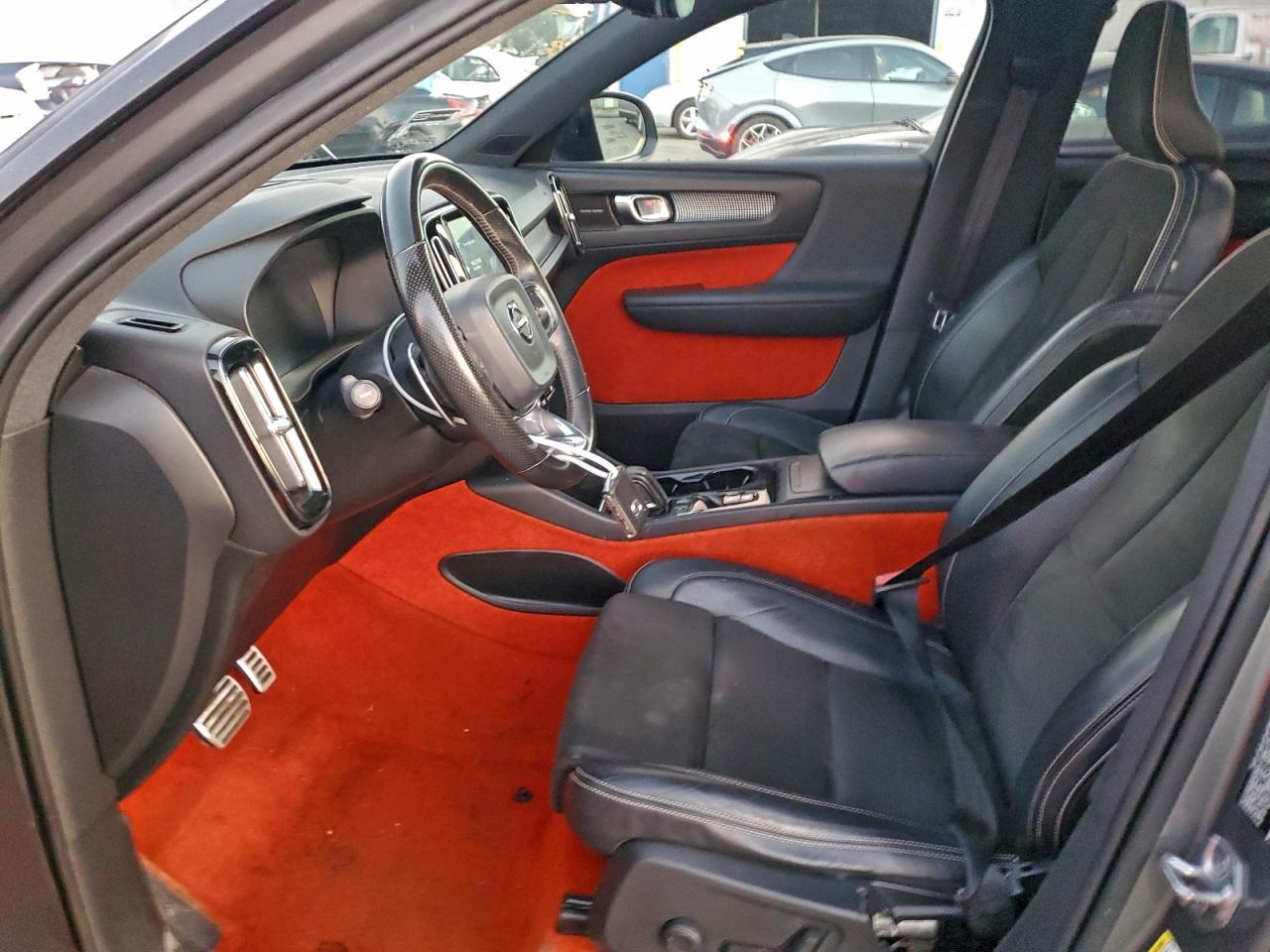 2019 Volvo Xc40 T5 Momentum - Фото 7