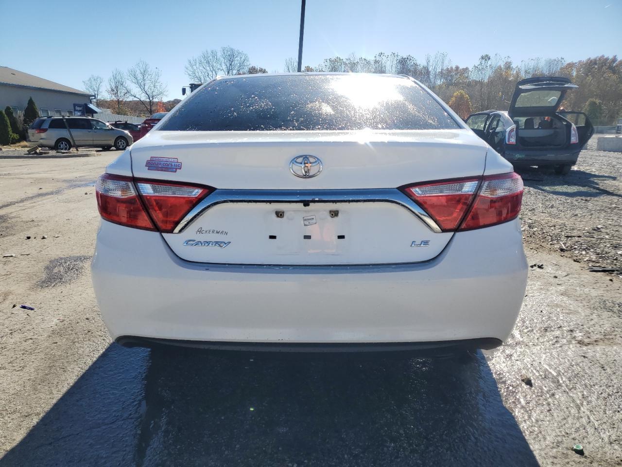 2016 Toyota Camry Le - Фото 6