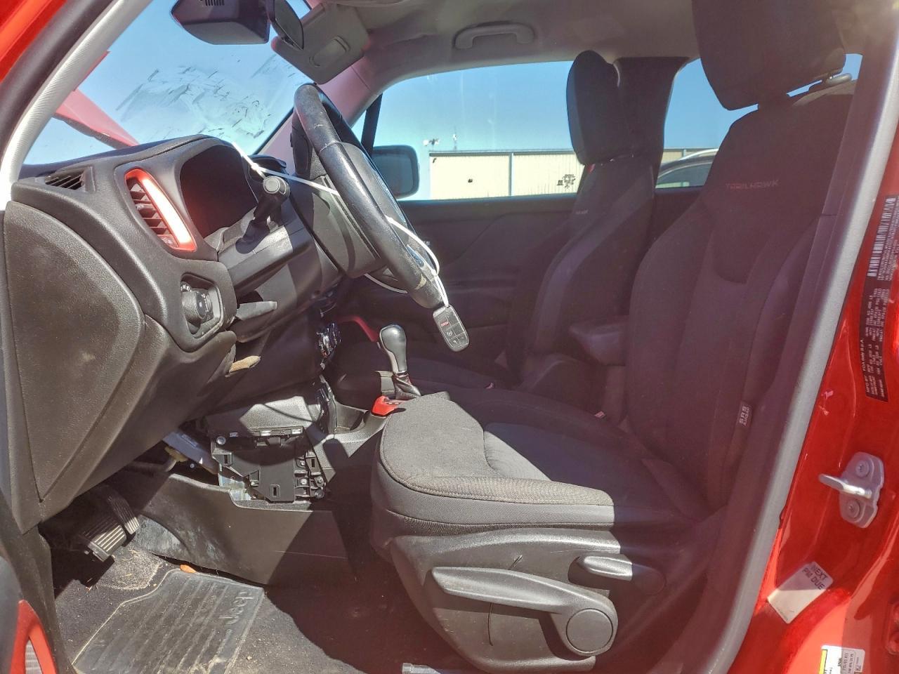 2017 Jeep Renegade Trailhawk - Image 7