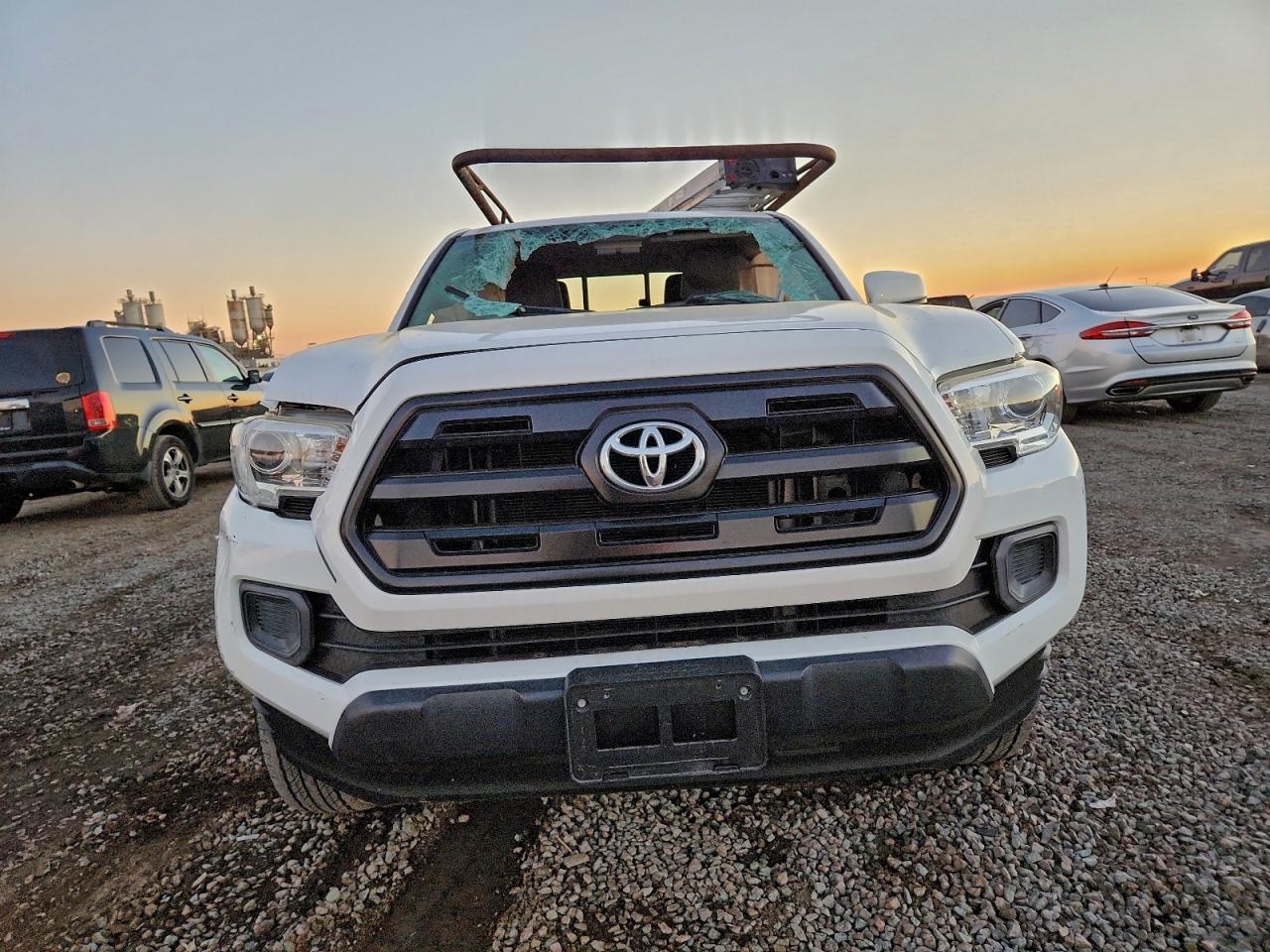 2017 Toyota Tacoma Access Cab - Фото 5