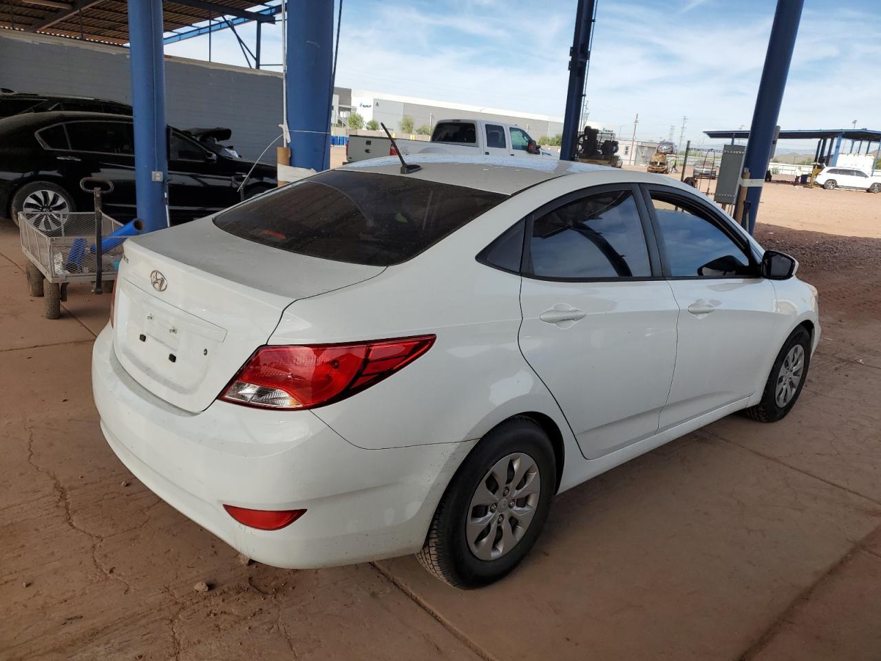2016 Hyundai Accent Se - Фото 3