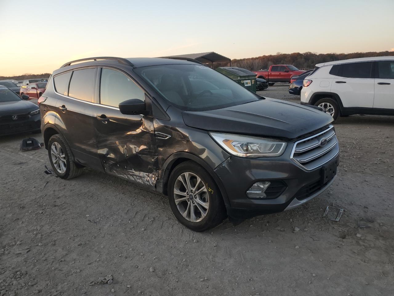 2019 Ford Escape Sel - Image 4